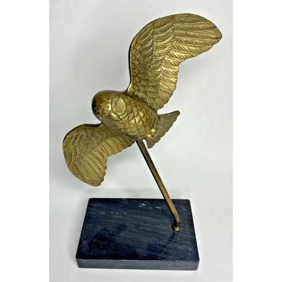 MCM Brass Flying Hunting Owl Bird Figurine Paperweight on Marble Base U91 - Picture 4 of 6